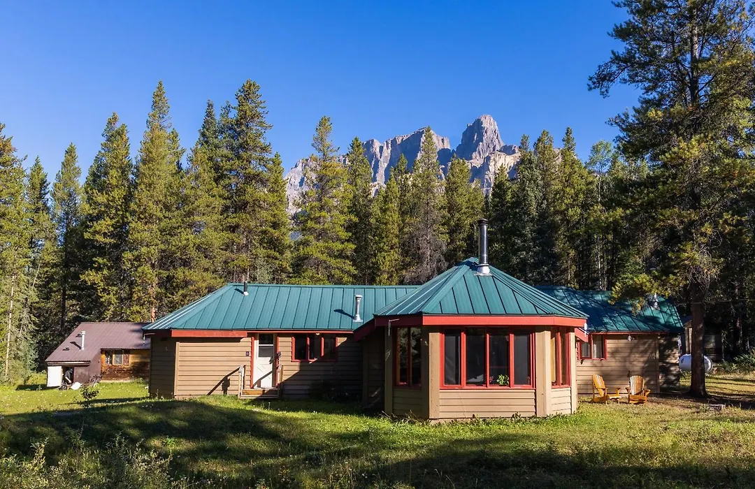 Hi Castle Mountain - Hostel-1